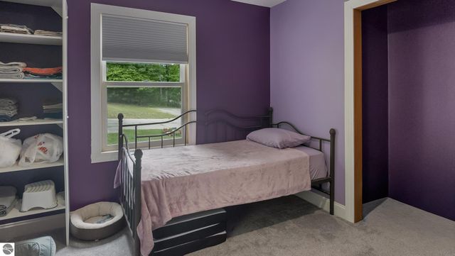 1825 W Sunset Drive, Roscommon, MI 48653