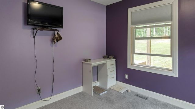 1825 W Sunset Drive, Roscommon, MI 48653