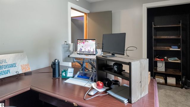 1825 W Sunset Drive, Roscommon, MI 48653