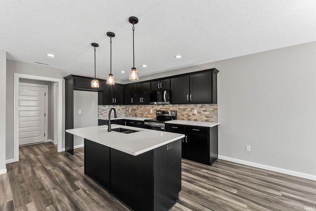 1700 Badger Lane, Auburn, IN 46706