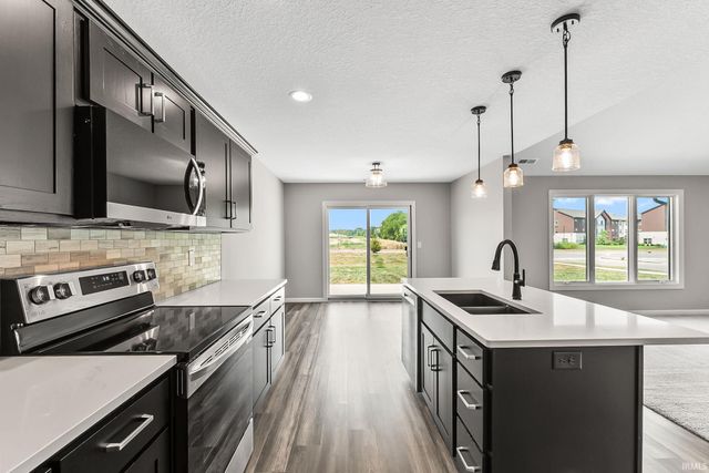 1700 Badger Lane, Auburn, IN 46706
