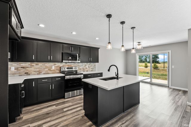 1700 Badger Lane, Auburn, IN 46706