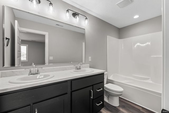 1700 Badger Lane, Auburn, IN 46706