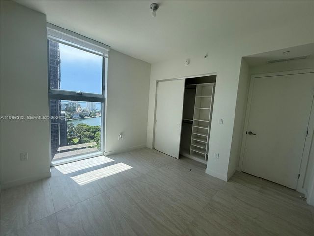 77 SE 5 Street 2015, Miami, FL 33131