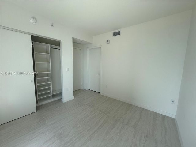 77 SE 5 Street 2015, Miami, FL 33131