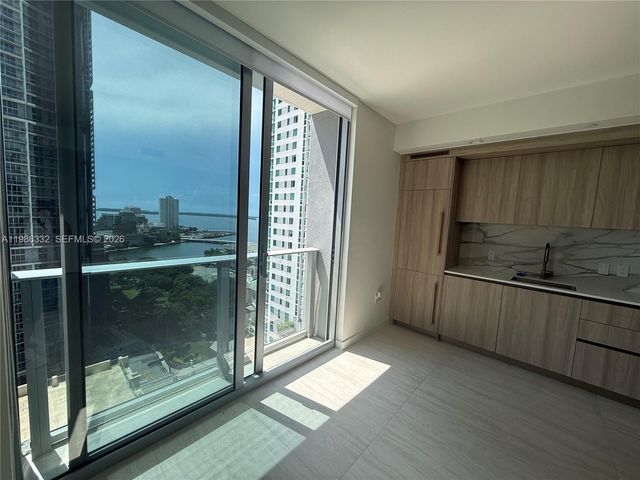 77 SE 5 Street 2015, Miami, FL 33131