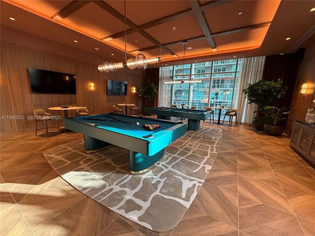 77 SE 5 Street 2015, Miami, FL 33131