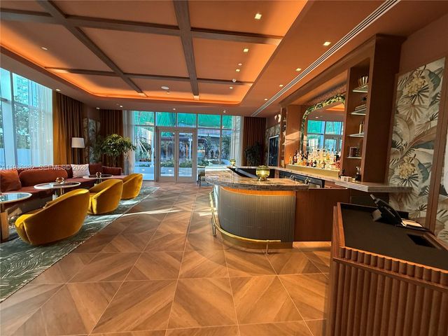77 SE 5 Street 2015, Miami, FL 33131