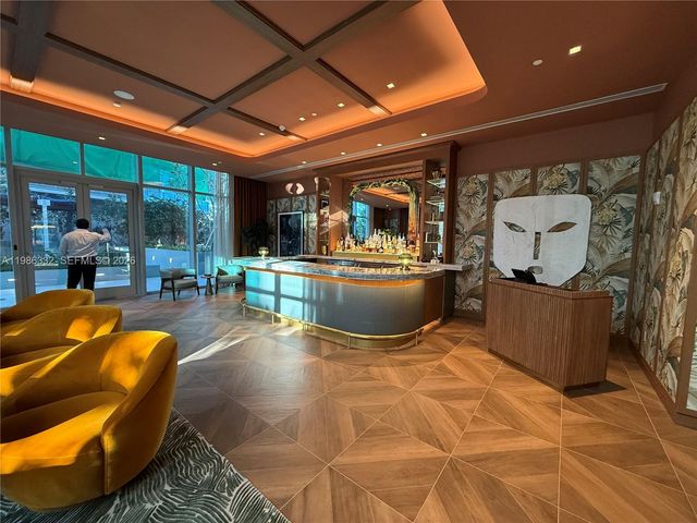77 SE 5 Street 2015, Miami, FL 33131