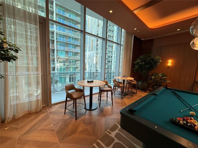 77 SE 5 Street 2015, Miami, FL 33131