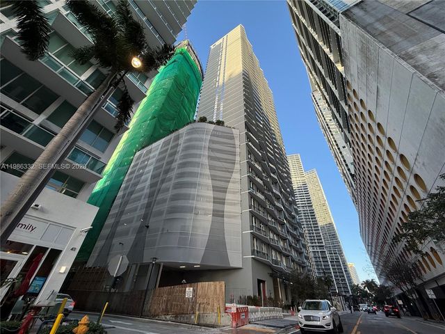77 SE 5 Street 2015, Miami, FL 33131