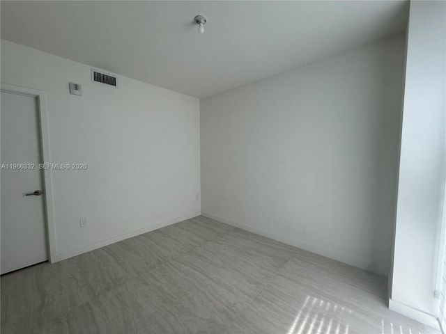 77 SE 5 Street 2015, Miami, FL 33131