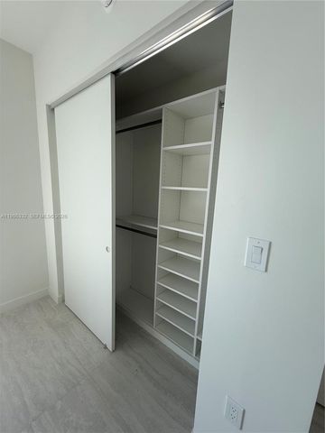 77 SE 5 Street 2015, Miami, FL 33131