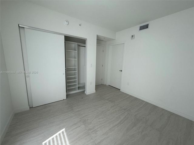 77 SE 5 Street 2015, Miami, FL 33131