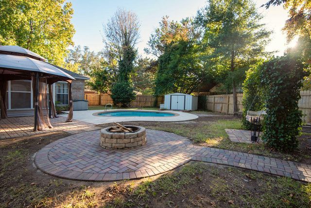 4565 Parkwood Court, Niceville, FL 32578