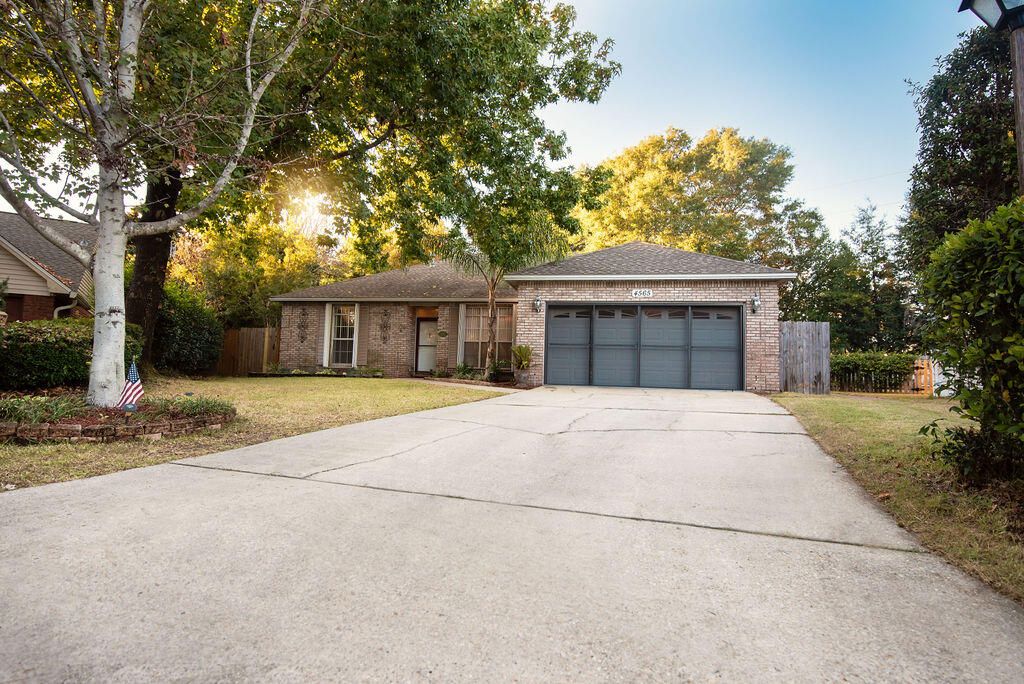 4565 Parkwood Court, Niceville, FL 32578