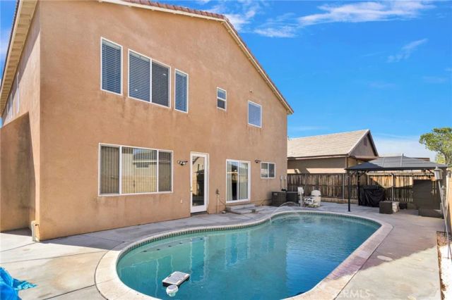 13498 Bentwood, Hesperia, CA 92344