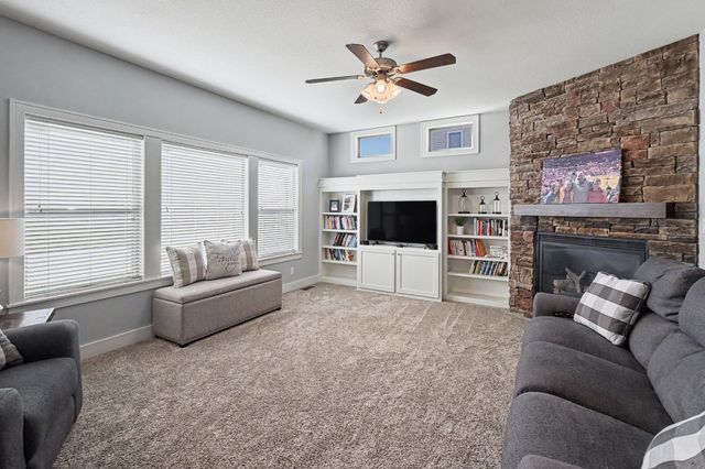 254 S 83rd Street, West Des Moines, IA 50266