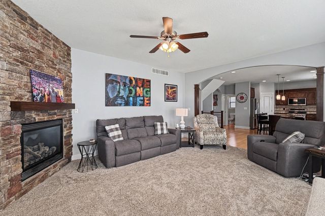 254 S 83rd Street, West Des Moines, IA 50266