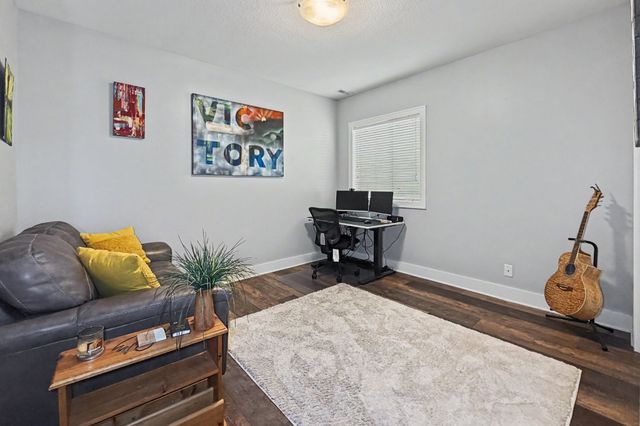 254 S 83rd Street, West Des Moines, IA 50266
