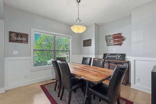 254 S 83rd Street, West Des Moines, IA 50266