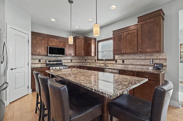 254 S 83rd Street, West Des Moines, IA 50266