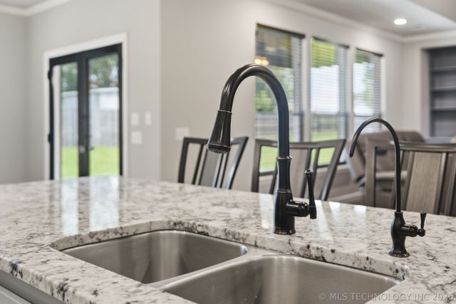 21401 E 104th Street S, Broken Arrow, OK 74014