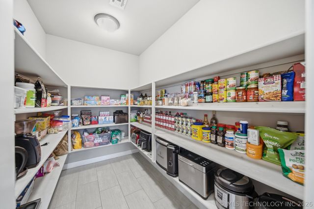 21401 E 104th Street S, Broken Arrow, OK 74014