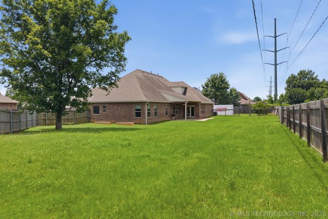 21401 E 104th Street S, Broken Arrow, OK 74014