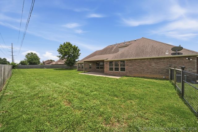 21401 E 104th Street S, Broken Arrow, OK 74014