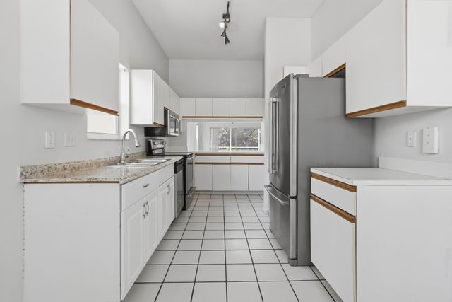 9516 NW 8TH Circle, Plantation, FL 33324