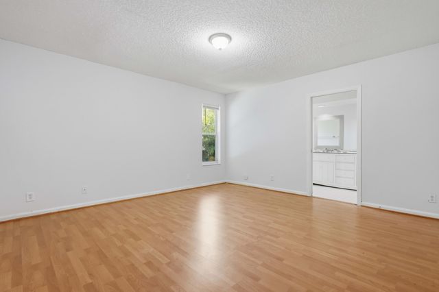 9516 NW 8TH Circle, Plantation, FL 33324