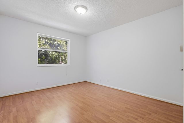 9516 NW 8TH Circle, Plantation, FL 33324