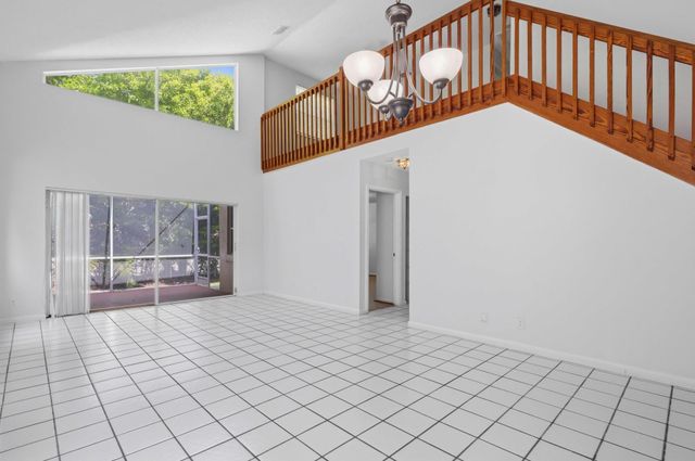 9516 NW 8TH Circle, Plantation, FL 33324