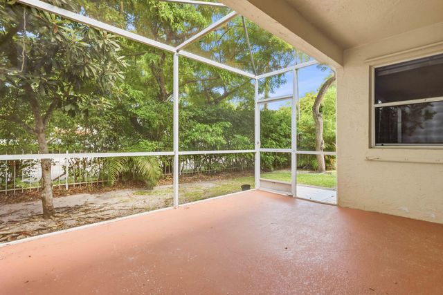 9516 NW 8TH Circle, Plantation, FL 33324