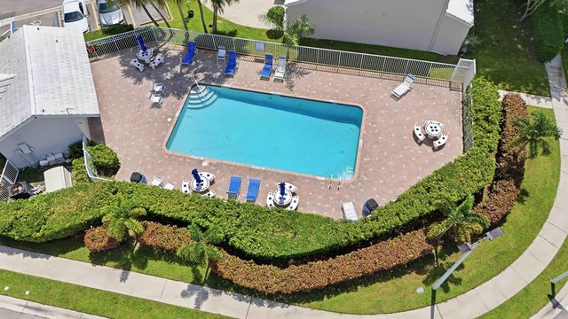 9516 NW 8TH Circle, Plantation, FL 33324