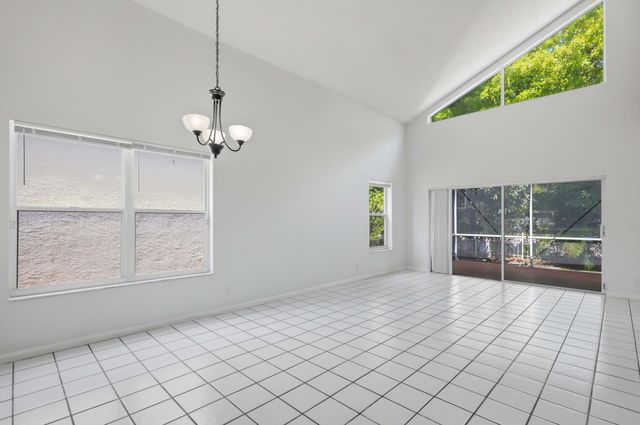 9516 NW 8TH Circle, Plantation, FL 33324