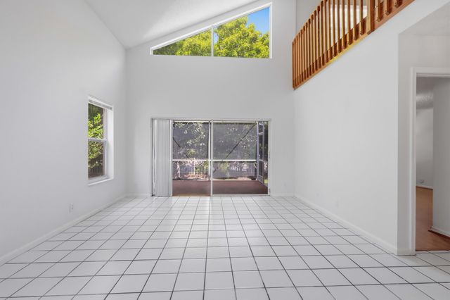 9516 NW 8TH Circle, Plantation, FL 33324