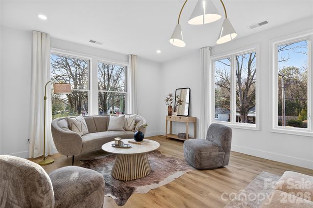 1344 Richland Drive, Charlotte, NC 28211