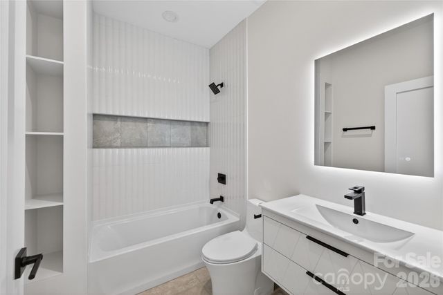 1344 Richland Drive, Charlotte, NC 28211