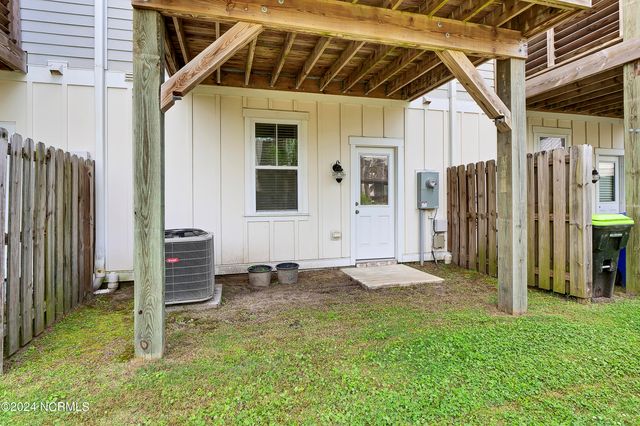 1808 Bungalow Row, Wilmington, NC 28409