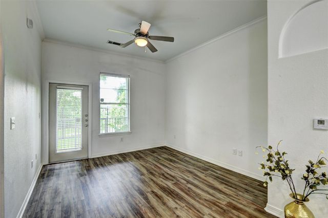 1441 East Street 107, Houston, TX 77007