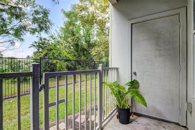 1441 East Street 107, Houston, TX 77007