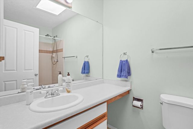 1020 Harrison Drive NE, Rio Rancho, NM 87144