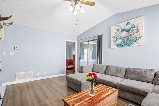 1020 Harrison Drive NE, Rio Rancho, NM 87144