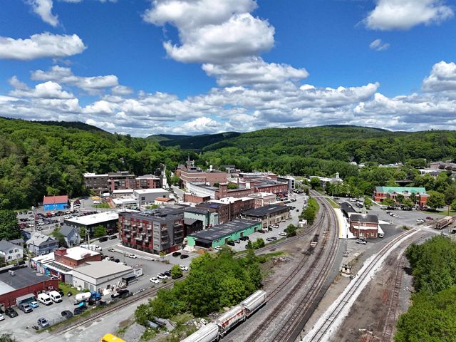 32 South Main Street, Lebanon, NH 03784