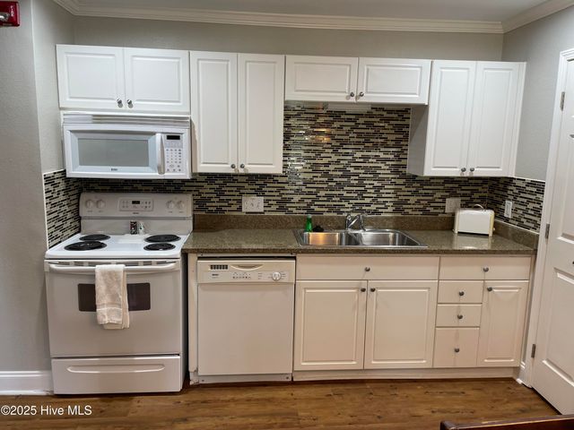 520 Little River Farm Boulevard C106, Carthage, NC 28327