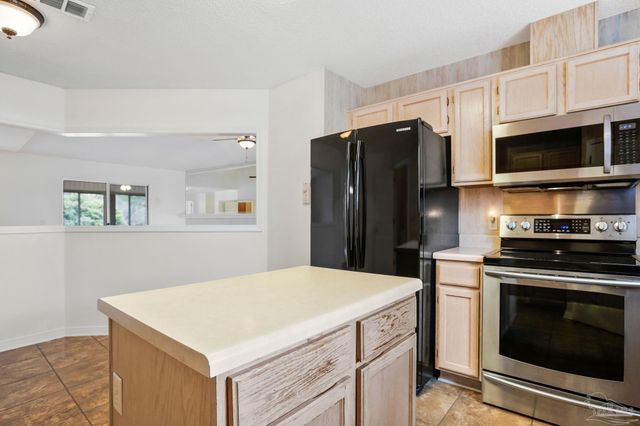 1988 Southwind Cir, Pensacola, FL 32506