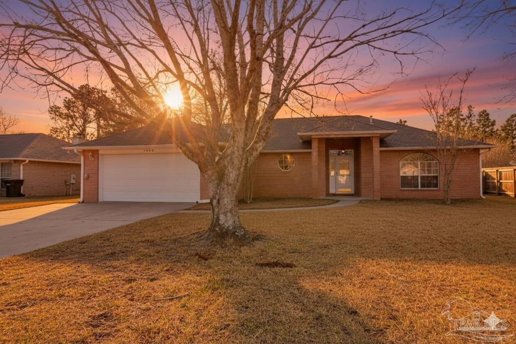 1988 Southwind Cir, Pensacola, FL 32506