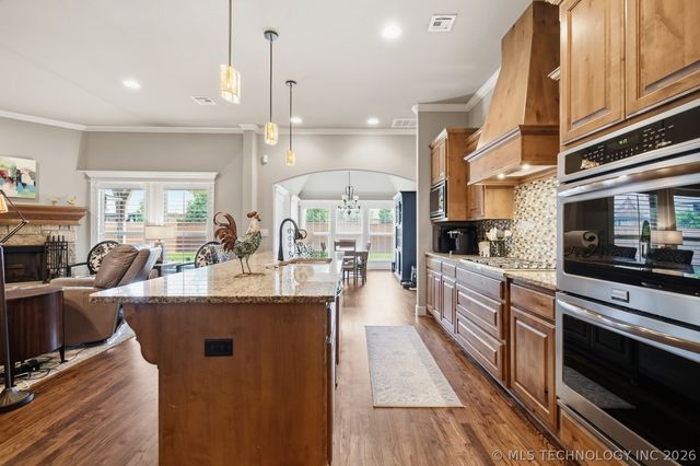 10340 E 121st Street S, Bixby, OK 74008